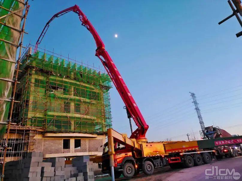 雄安有我!三一紅成"千年大計(jì)"建設(shè)"主力軍"_行業(yè)資訊_第一工程機(jī)械網(wǎng)